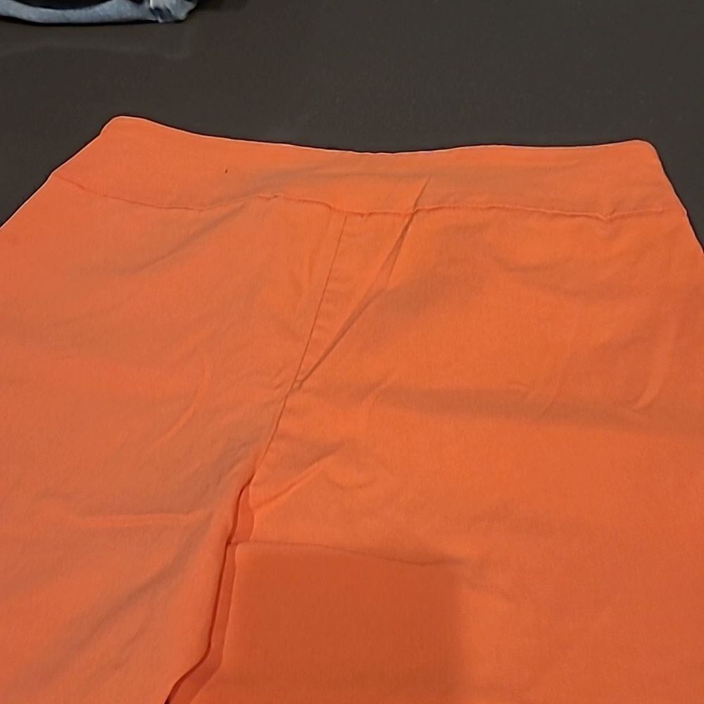 Hearts of palm petite sherbert orange Capris - Picture 7 of 7